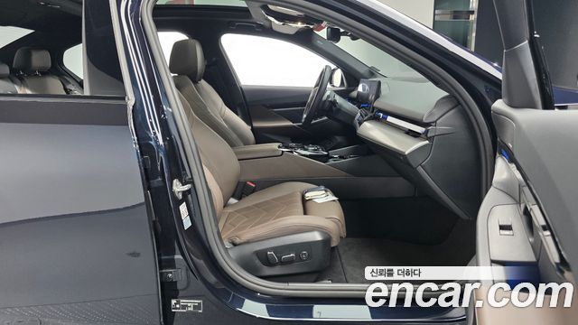 BMW 5 Series (G60) 520i M Sport 2024 — фото 26