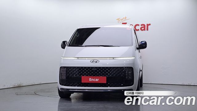 Hyundai Staria L3.5 Lounge 7-Seater Mobility 2023 — фото 3
