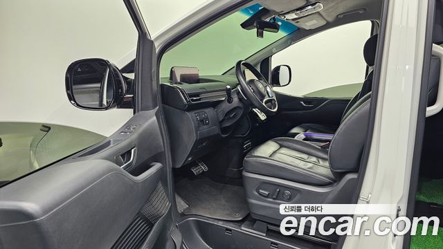Hyundai Staria L3.5 Lounge 7-Seater Mobility 2023 — фото 10