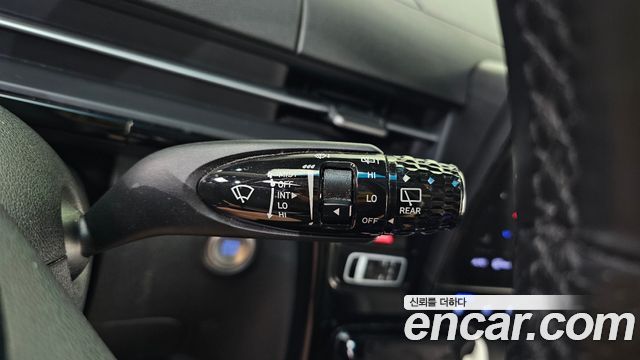 Hyundai Staria L3.5 Lounge 7-Seater Mobility 2023 — фото 17