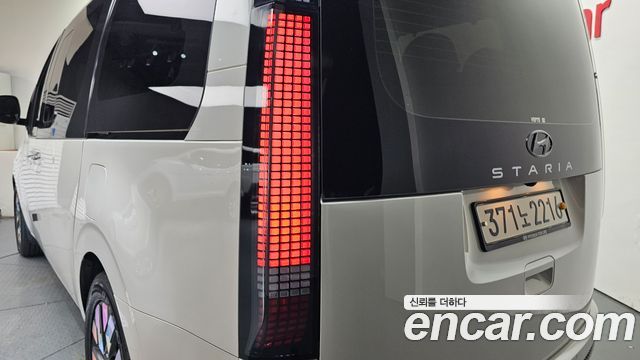 Hyundai Staria L3.5 Lounge 7-Seater Mobility 2023 — фото 23