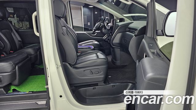 Hyundai Staria L3.5 Lounge 7-Seater Mobility 2023 — фото 26
