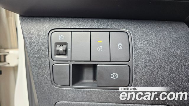 Hyundai Staria L3.5 Lounge 7-Seater Mobility 2023 — фото 30