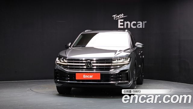 Volkswagen Touareg (III) 3.0 TDI Prestige 2024 — фото 3