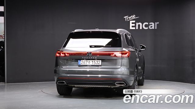 Volkswagen Touareg (III) 3.0 TDI Prestige 2024 — фото 4