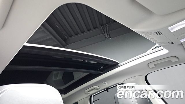 Volkswagen Touareg (III) 3.0 TDI Prestige 2024 — фото 19