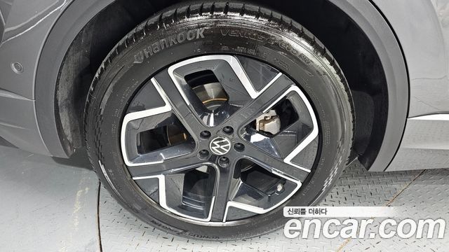 Volkswagen Touareg (III) 3.0 TDI Prestige 2024 — фото 21