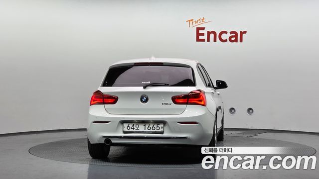 BMW 1 Series (F20) 118d Sport 5Door 2016 — фото 4