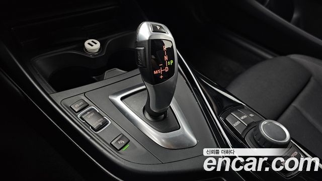 BMW 1 Series (F20) 118d Sport 5Door 2016 — фото 9