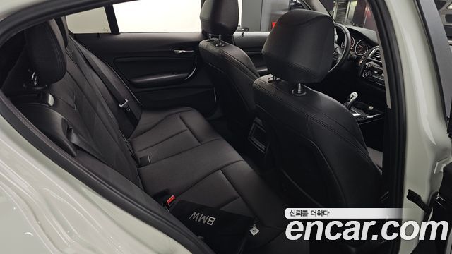 BMW 1 Series (F20) 118d Sport 5Door 2016 — фото 12