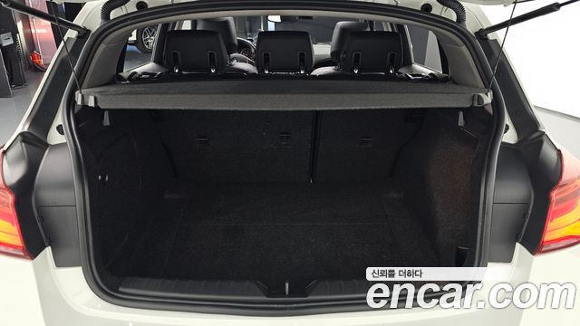 BMW 1 Series (F20) 118d Sport 5Door 2016 — фото 20