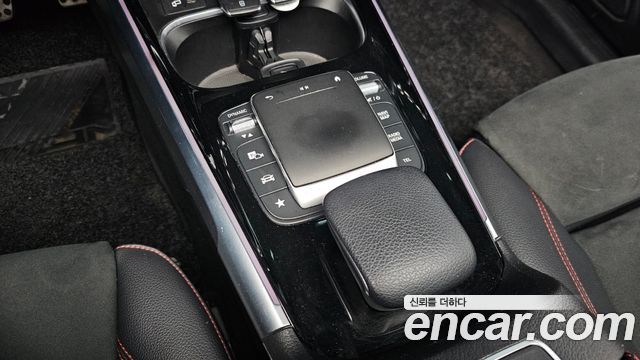 Mercedes-Benz GLB-Class (X247) GLB250 4MATIC 2021 — фото 20