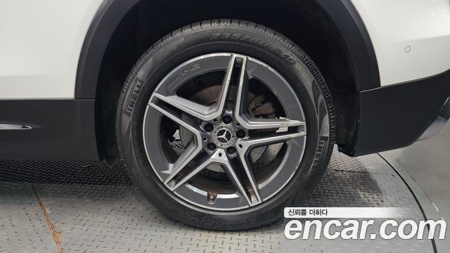 Mercedes-Benz GLB-Class (X247) GLB250 4MATIC 2021 — фото 21