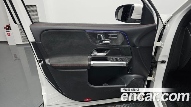 Mercedes-Benz GLB-Class (X247) GLB250 4MATIC 2021 — фото 24
