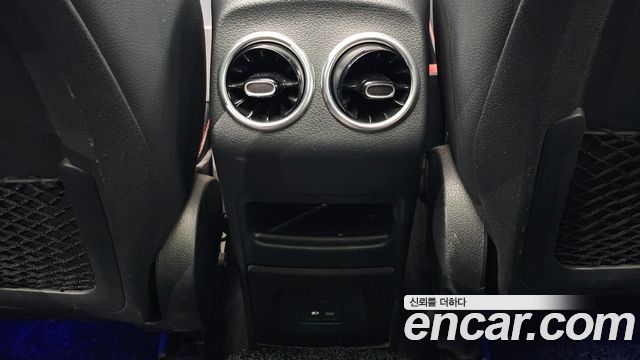 Mercedes-Benz GLB-Class (X247) GLB250 4MATIC 2021 — фото 27