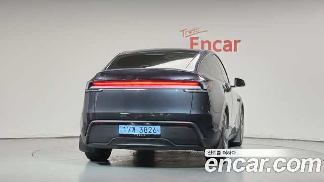 Tesla Model Y RWD 2025 — фото 4
