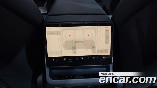 Tesla Model Y RWD 2025 — фото 23