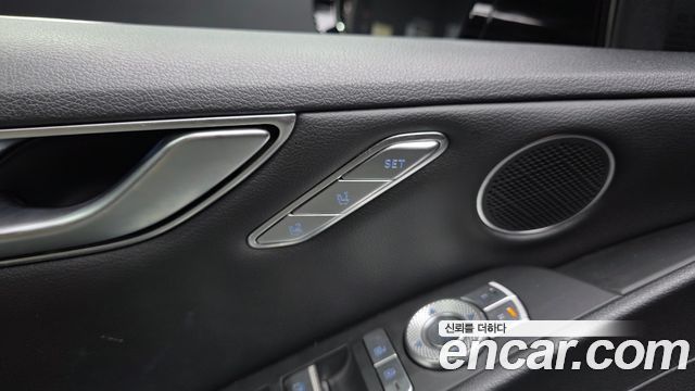 Genesis G80 (RG3) Gasoline 2.5 Turbo AWD 2022 — фото 18