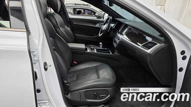 Genesis G80 3.3 GDI AWD Premium Luxury 2018 — фото 15
