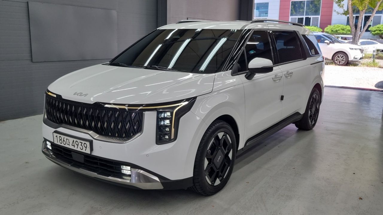 Kia Carnival (IV) Diesel 9-Seater Noblesse 2024 — фото 1