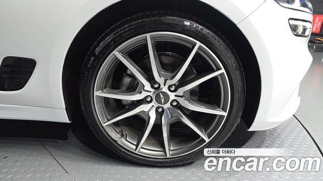 Genesis G70 Shooting Brake Gasoline 2.0T 4WD 2023 — фото 21