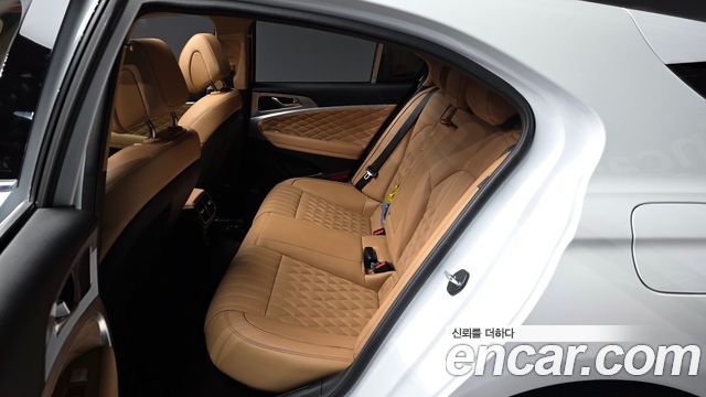 Genesis G70 Shooting Brake Gasoline 2.0T 4WD 2023 — фото 26
