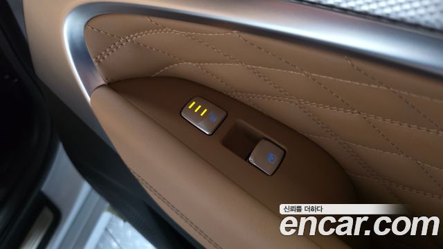 Genesis G70 Shooting Brake Gasoline 2.0T 4WD 2023 — фото 27