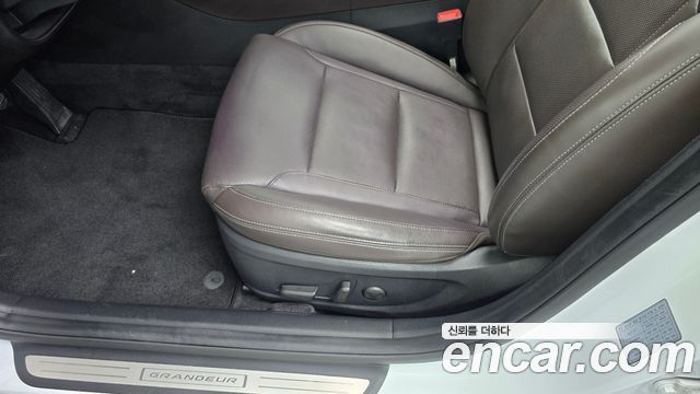 Hyundai Grandeur (IG) 2.4 Premium 2019 — фото 31