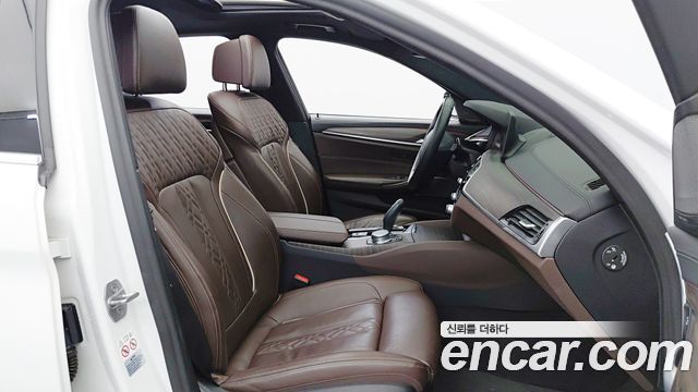 BMW 5 Series (G30) 520i M Sport 2020 — фото 10