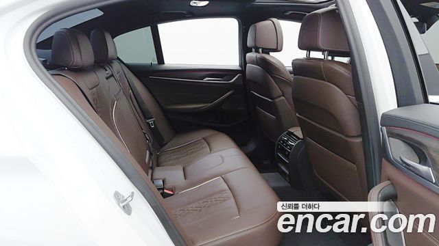 BMW 5 Series (G30) 520i M Sport 2020 — фото 16