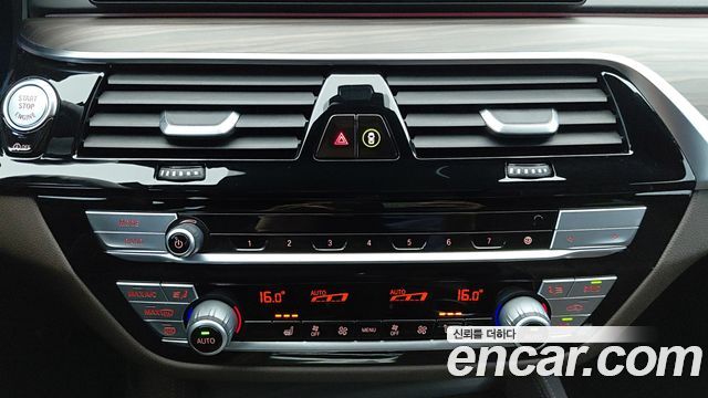 BMW 5 Series (G30) 520i M Sport 2020 — фото 20
