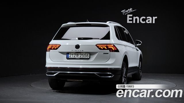 Volkswagen Tiguan (II) 2.0 TDI 4Motion Prestige 2023 — фото 4