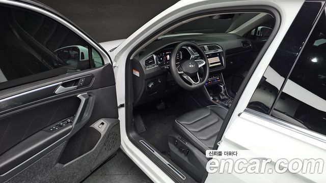 Volkswagen Tiguan (II) 2.0 TDI 4Motion Prestige 2023 — фото 12