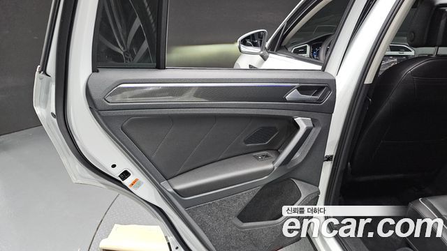 Volkswagen Tiguan (II) 2.0 TDI 4Motion Prestige 2023 — фото 25