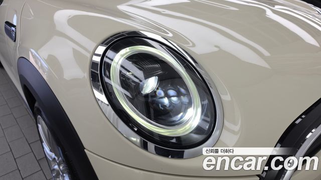MINI Cooper 5Door Classic Plus Launch Pack Third Generation 2022 — фото 22