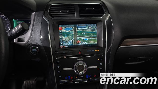 Ford Explorer 2.3 Limited 4WD 5th 2017 — фото 16
