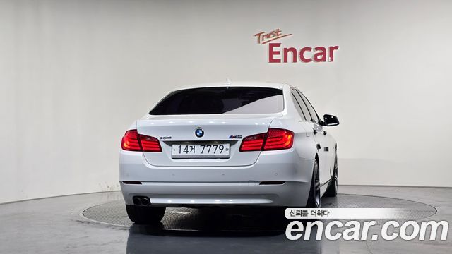 BMW 5 Series (F10) 528i xDrive 2013 — фото 4