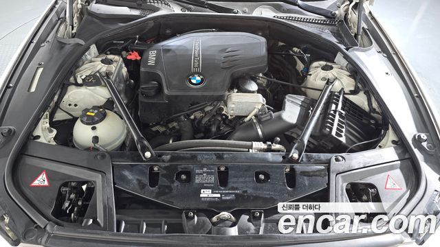 BMW 5 Series (F10) 528i xDrive 2013 — фото 6
