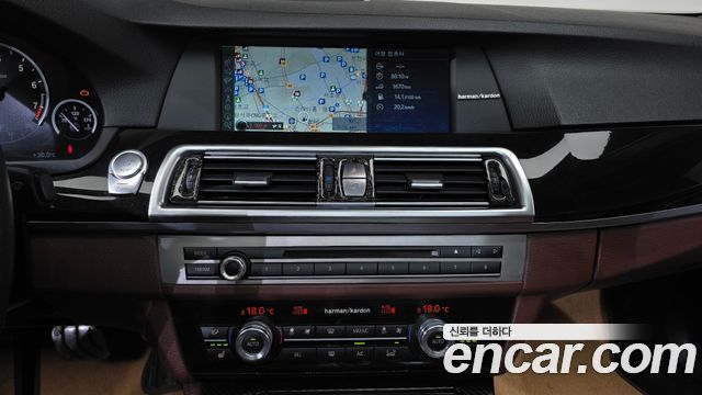 BMW 5 Series (F10) 528i xDrive 2013 — фото 16