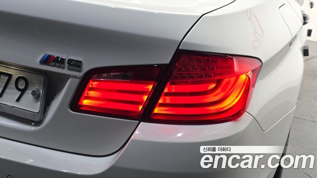 BMW 5 Series (F10) 528i xDrive 2013 — фото 29