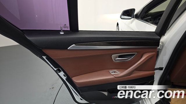BMW 5 Series (F10) 528i xDrive 2013 — фото 31