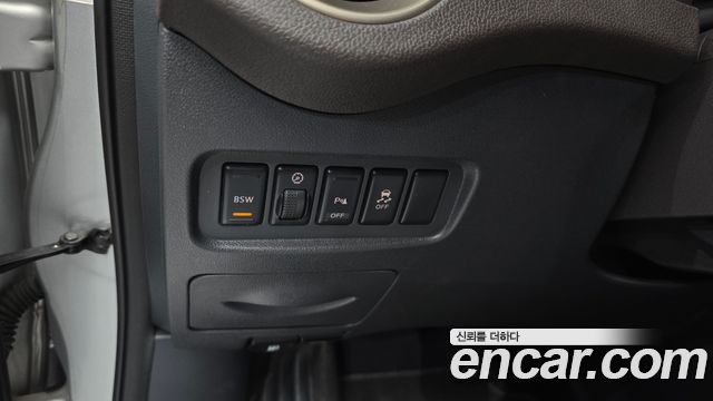 Renault Korea QM5 Diesel 4WD RE 2014 — фото 16