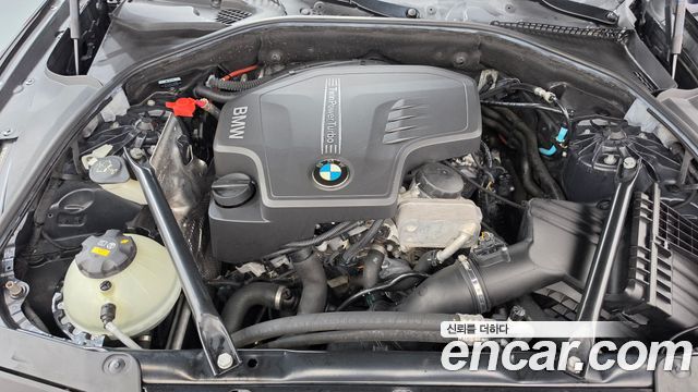 BMW 5 Series (F10) 528i xDrive M Aero Dynamic 2016 — фото 6