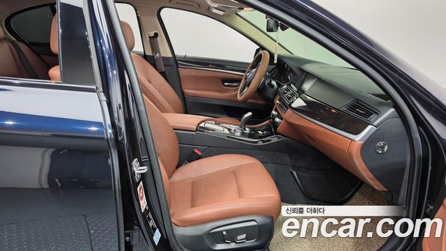 BMW 5 Series (F10) 528i xDrive M Aero Dynamic 2016 — фото 15