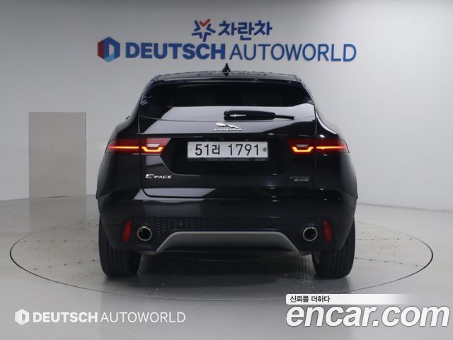 Jaguar E-PACE P250 SE 2018 — фото 4