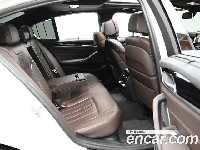 BMW 5 Series (G30) 530i M Sport Package 2023 — фото 16