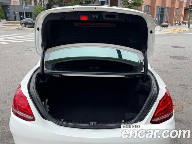 Mercedes-Benz C-Class (W205) C250 d 4MATIC 2018 — фото 6