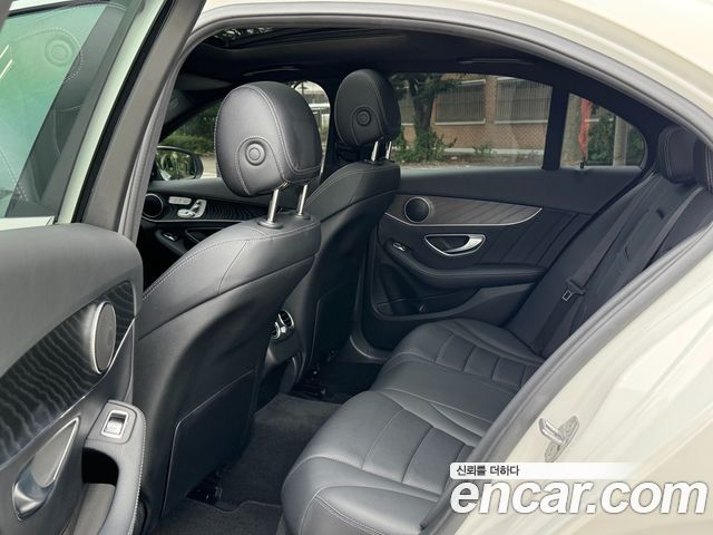 Mercedes-Benz C-Class (W205) C250 d 4MATIC 2018 — фото 15