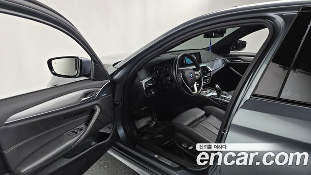 BMW 5 Series (G30) 520d xDrive M Sport Package 2017 — фото 10