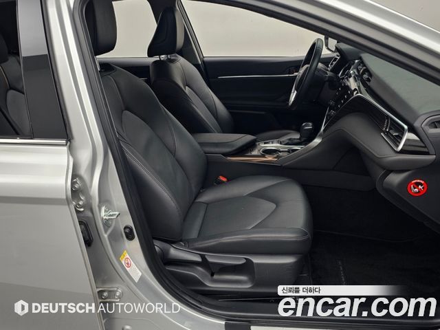 Toyota Camry (XV70) 2.5 XLE Hybrid 2018 — фото 10